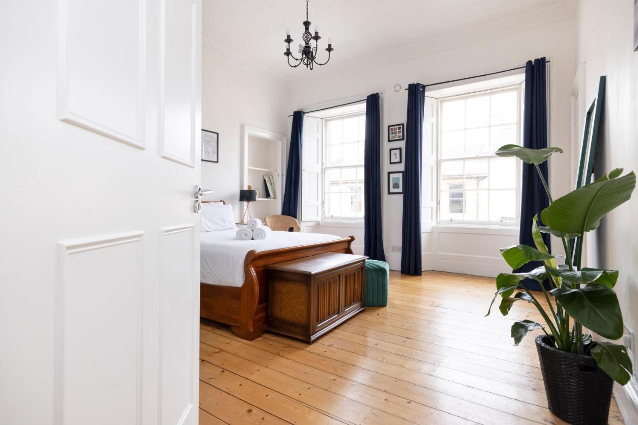 Altido Glamorous 2-Bed Flat Near Edinburgh Castle Exterior photo