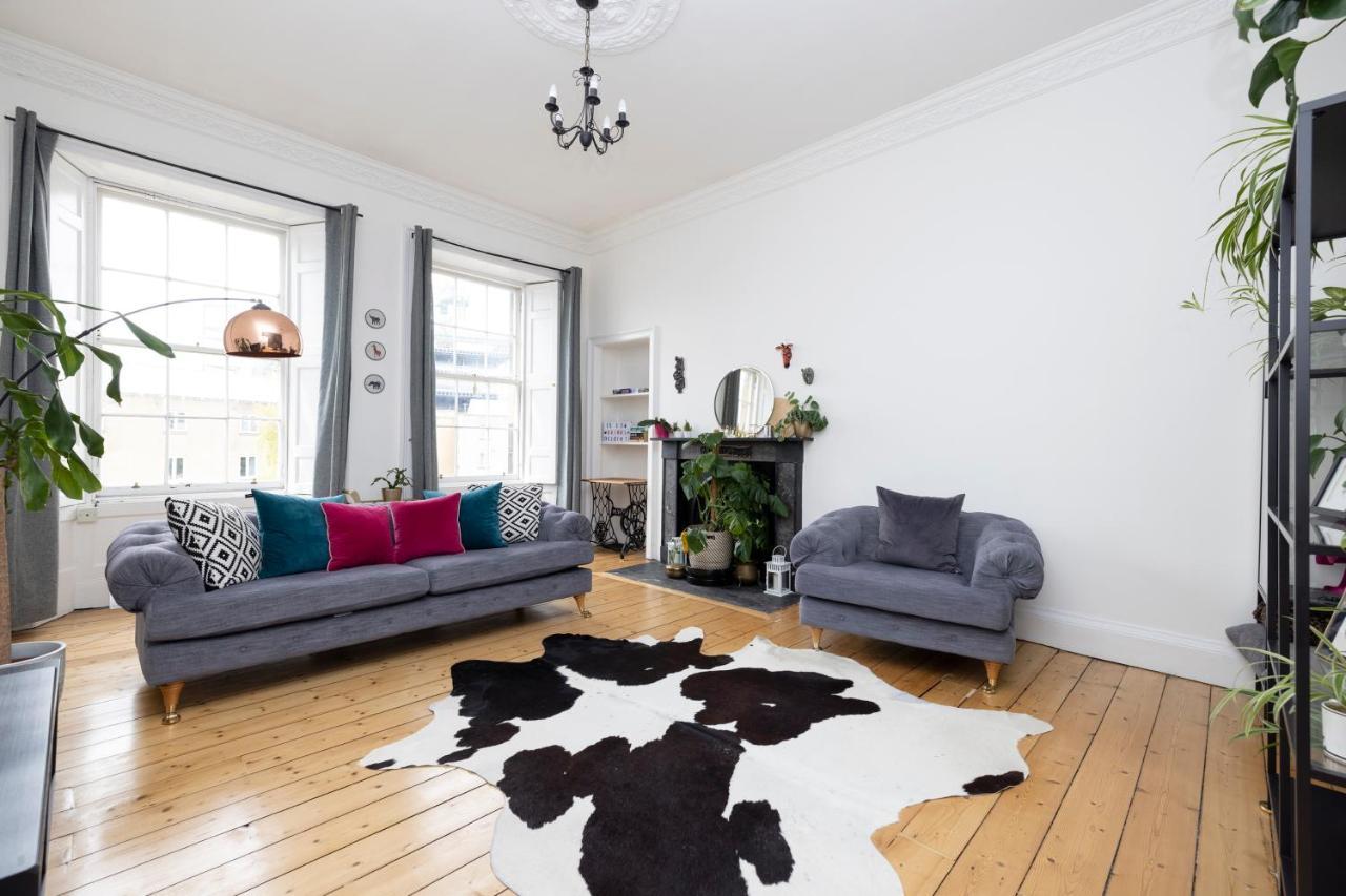 Altido Glamorous 2-Bed Flat Near Edinburgh Castle Exterior photo